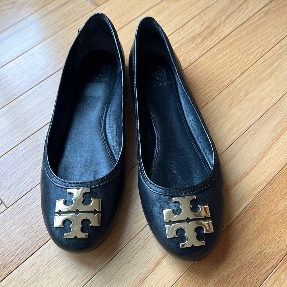 Tory Burch Black Leather Ballet Flats with Gold-Tone “T” Logo  Size 9  VGUC